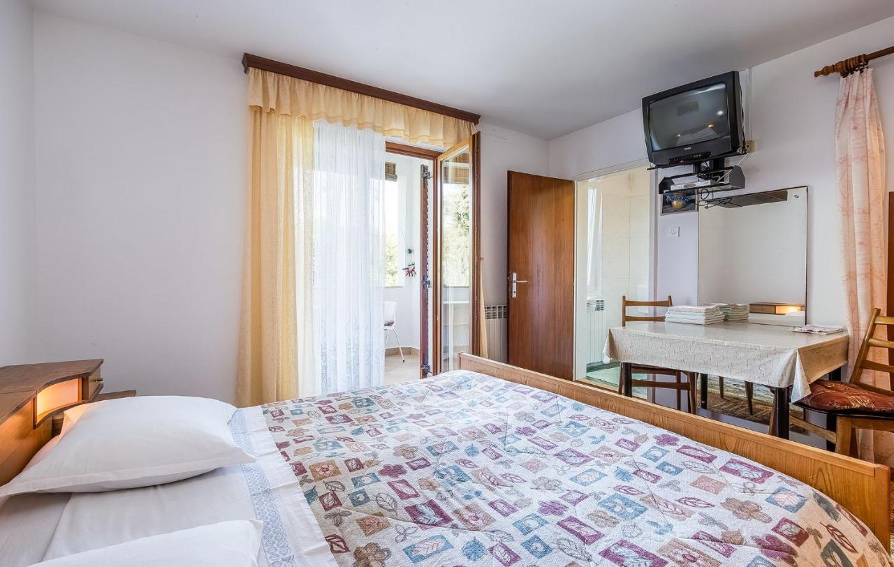 Ana Apartment Porec Exterior photo